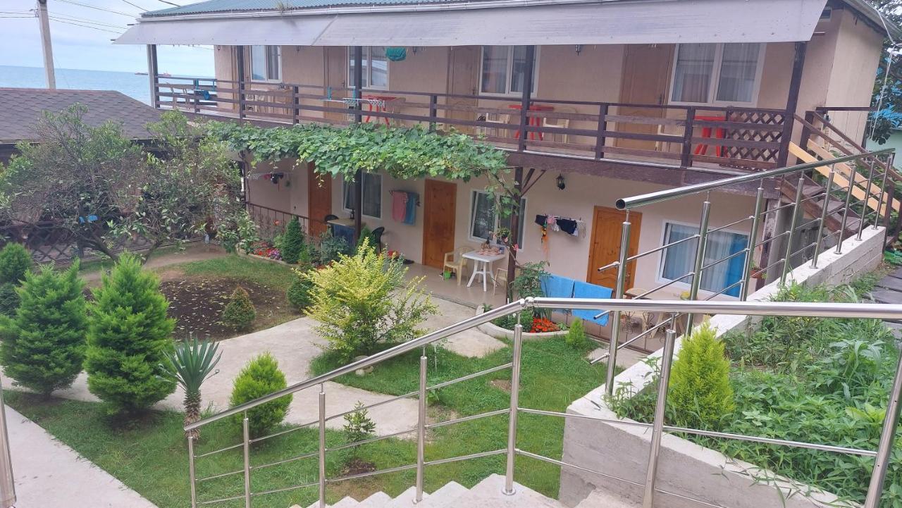 Sea Breeze Guest House Lidzava Bagian luar foto